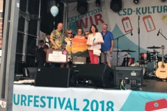 2018-07-12_CSD-Parade-Stuttgart-Eltern-auf-der-Buehne