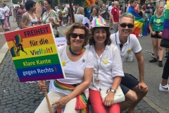 2019-07-01_CSD-Stuttgart-Kundgebung-Schlossplatz